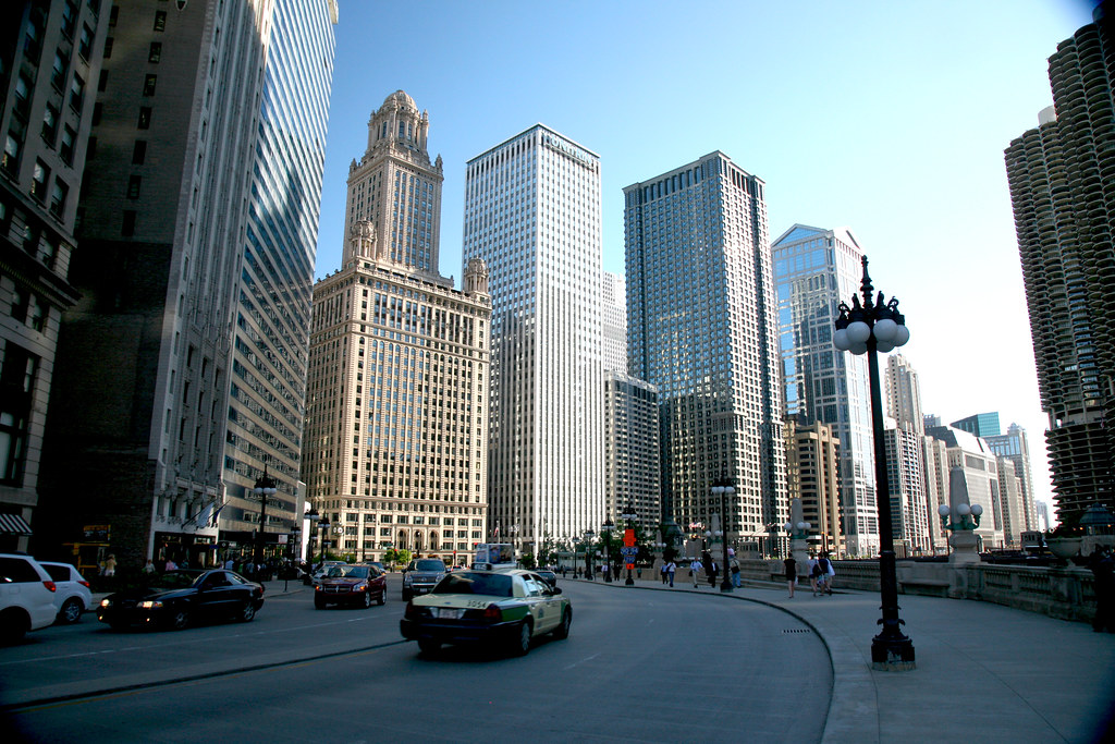 Global Markets Rally Boosts Chicago Investors Amid Strategic Savings Reappraisal