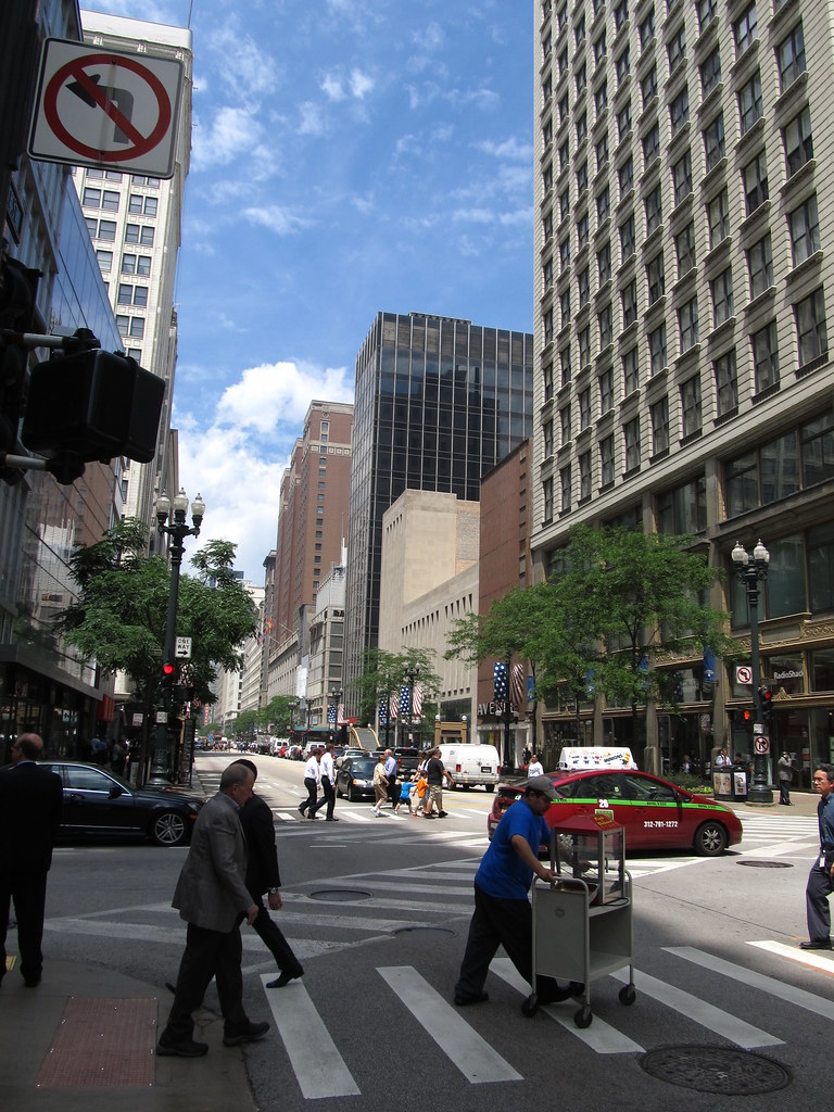 Chicago Retail Awakens: Emerging Opportunities and Early Winners
