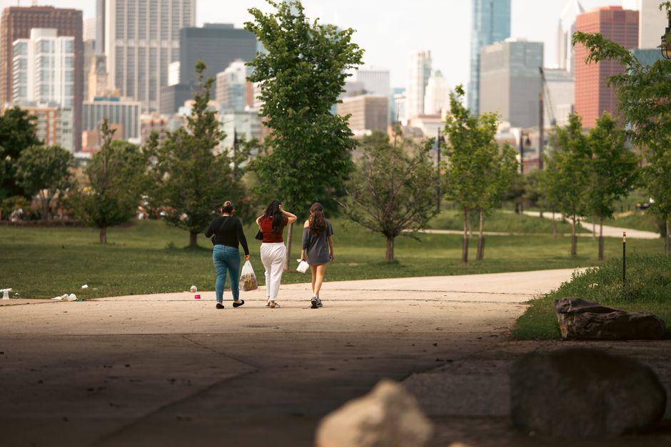 Chicago Heat Index Hits 100°F: How Much Water You Actually Need