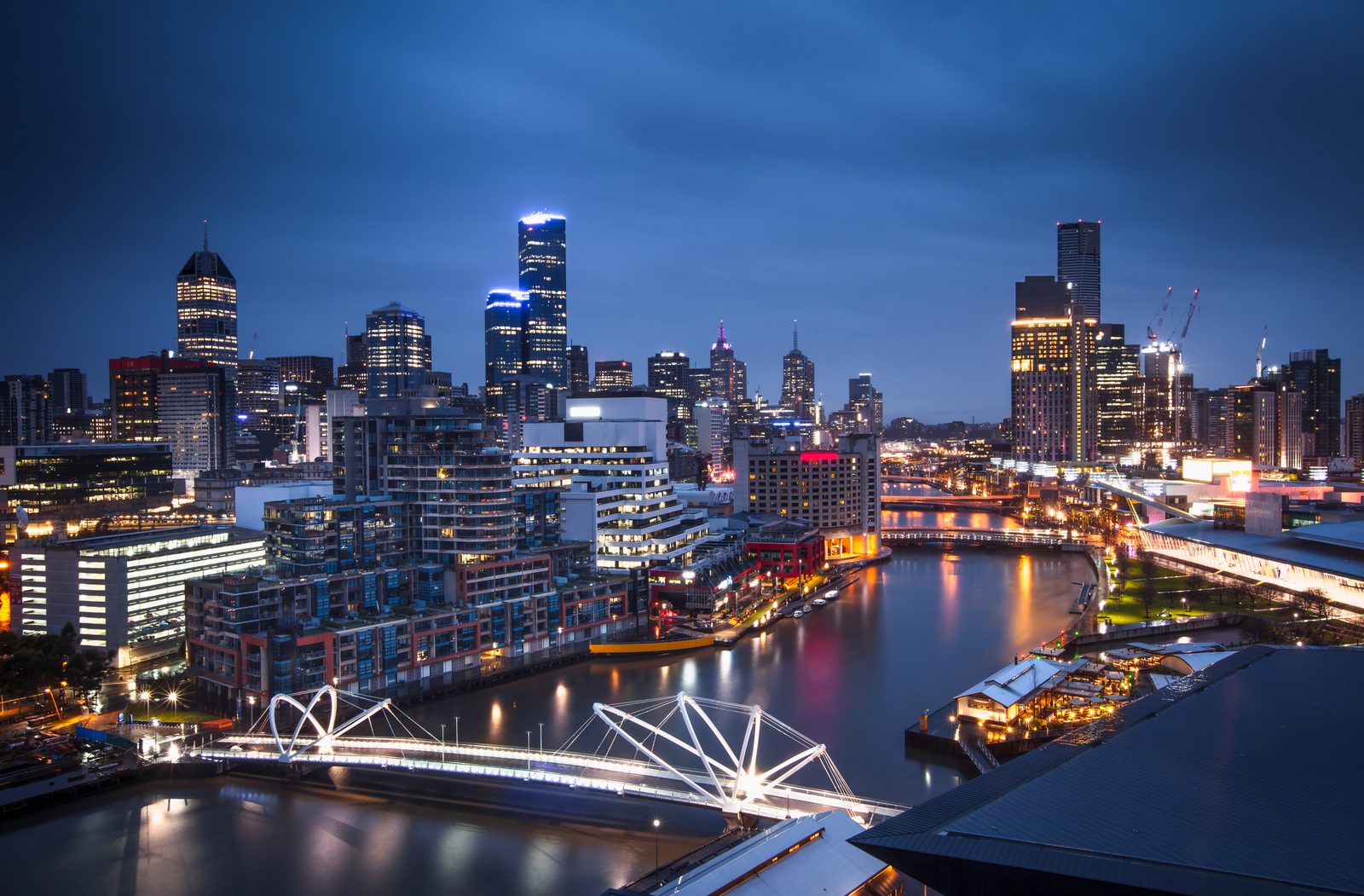 Local Tours and Experiences in Chicago Center on Volunteer Programs and River Cruises