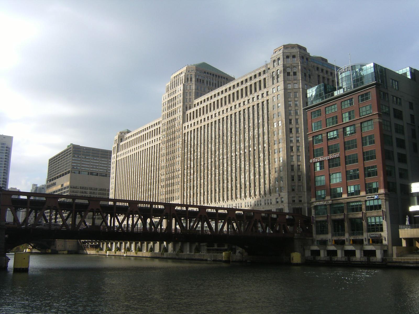 Chicago Tech Firms Expand Engineering Roles, Tighten Hybrid Schedule Requirements