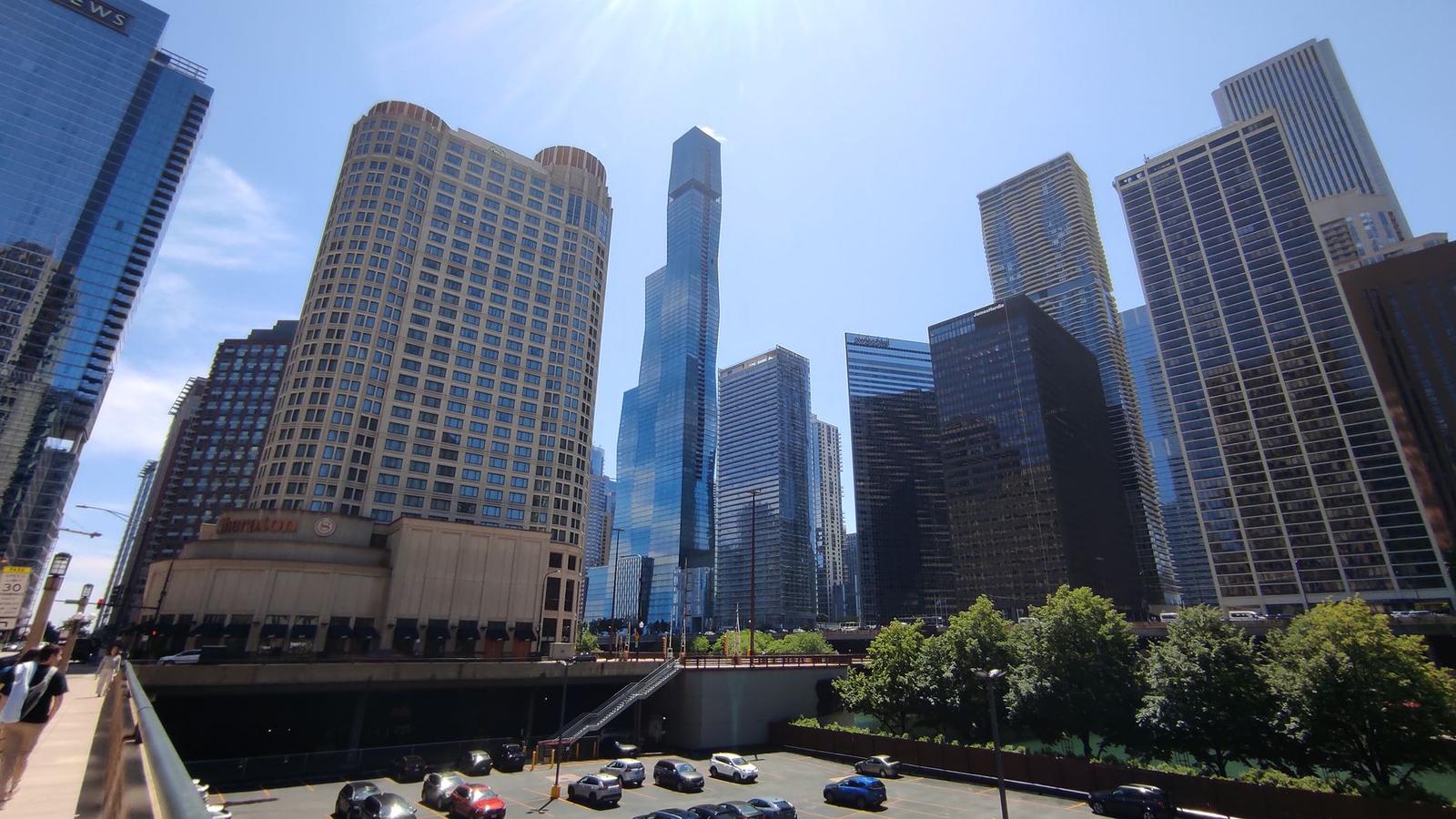 Chicago's Commercial Investment Surges: Key Economic Indicators Decoded